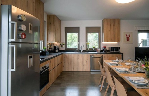 Vrachasi Villa | 5 bedroom villa with ECO heated pool