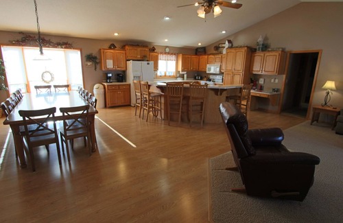 Hutchinson House | 5 bedroom walkout home that sleeps up to 15 people