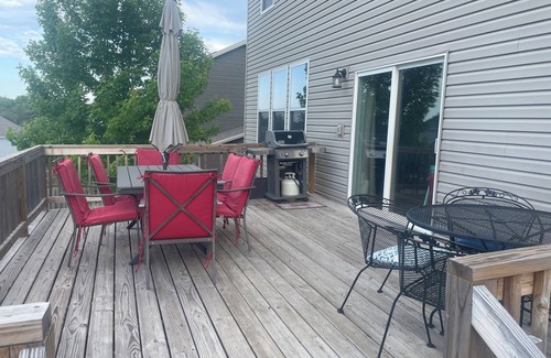 Jefferson House | 5 Bedroom West Omaha Home with Hot Tub - Perfect for CWS Family/Group