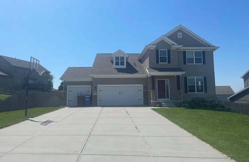 Jefferson House | 5 Bedroom West Omaha Home with Hot Tub - Perfect for CWS Family/Group
