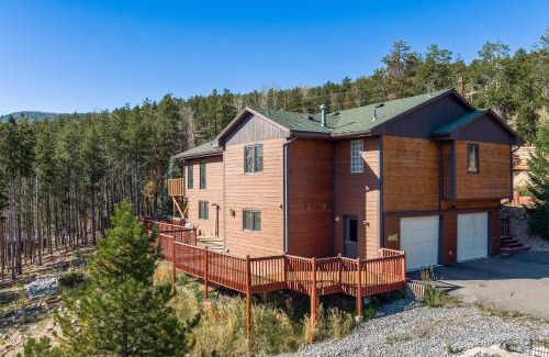 Evergreen House | 5 Bedroom Whole Home with Mountain Views