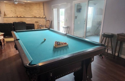Defiance House | 5 Bedroom with all the amenities of home.