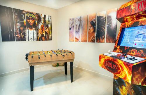 Zona Rosa Apartment | 5 bedroom, with Arcade machine and foosball, 1 block from Lleras park P3