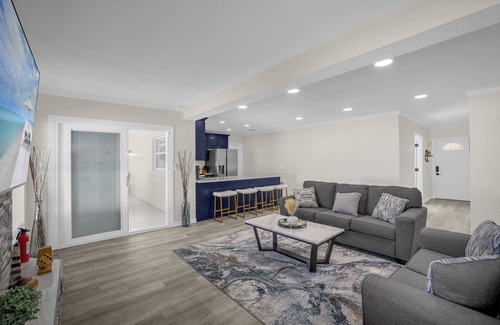 Brandon House | 5 bedrooms/2bathrooms Luxury amenities home- Pool, Ping pong table, Pool Tablenn