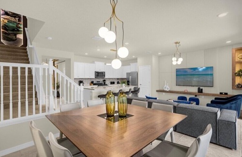 Sunridge Woods House | 5 Bedrooms/4.5 Bathrooms/Solterra (7538 OS)