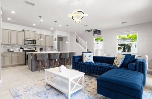 Sunridge Woods House | 5 Bedrooms/4.5 Bathrooms/Solterra (7136 OL)
