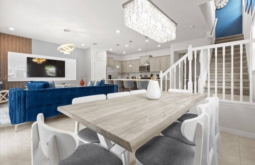 Sunridge Woods House | 5 Bedrooms/4.5 Bathrooms/Solterra (7136 OL)