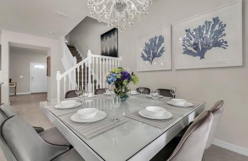 Bay Lake House | 5 Bedrooms 45 Bathrooms Windsor At Westside 8928 Sa