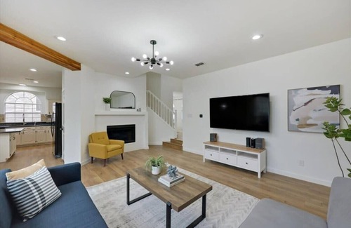 Plano House | 5 Bedrooms, Backyard Oasis - Groups Welcome!