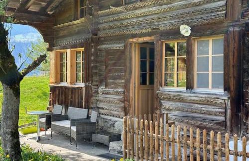 Meiringen Ski Chalet | 5 Bedrooms Chalet Brünig