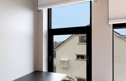 Lund Apartment | 5 Bedrooms I Jacuzzi & El-Parking - Brand new!