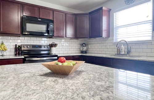 New Baden House | 5 bedrooms near SAFB