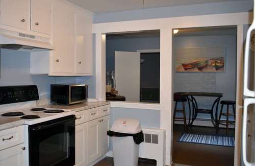 Kingston House | 5 Bedrooms of Beach and Quiet Just 15 Minutes From Narragansett Attractions!