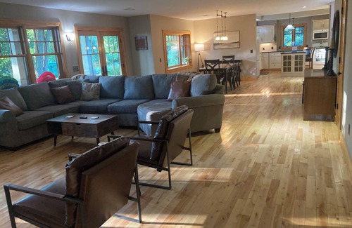 Alanson House | 5 bedrooms steps from Burt Lake. Mins from Petoskey Harbor Springs Indian River