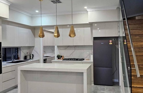 Oran Park House | 5 Beds in 4 Bedroom House in Oran Park