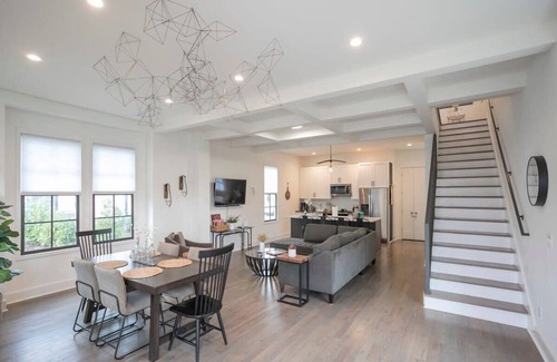 Historic Downtown Franklin House | 5-Block Stroll to Downtown Franklin