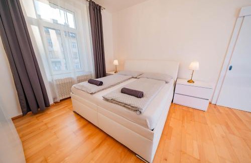 Vrsovice Apartment | 5 Bob's Apartment - 2 bedrooms with King Size beds