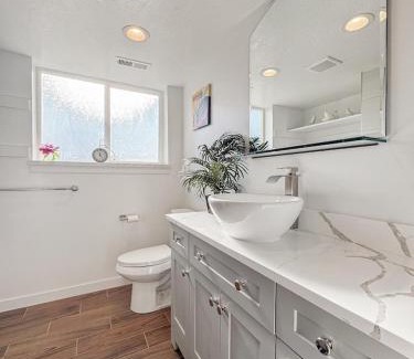 Downtown Salt Lake City House | 5 BR 3 Bath Home Centrally Located Near SLC Airport and DT