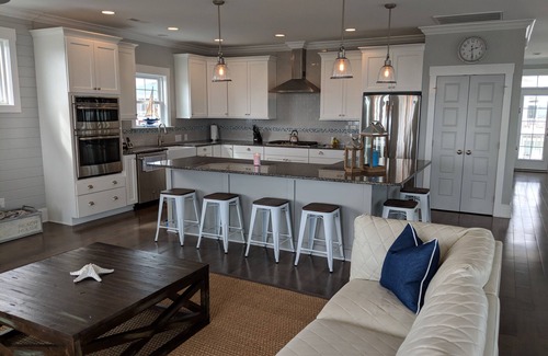 Holden Beach House | 5 BR 4.5 Bath 2nd Row Direct Beach Access with Pool and Elevator