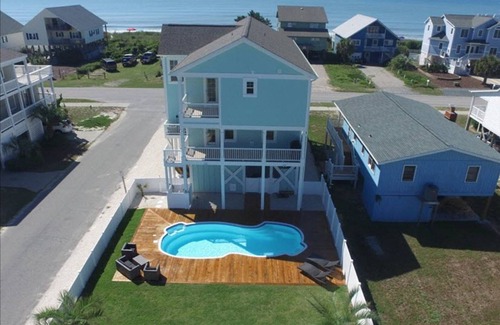 Holden Beach House | 5 BR 4.5 Bath 2nd Row Direct Beach Access with Pool and Elevator