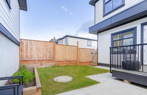 Surrey Apartment | 5 BR Brand New Luxurious White Rock Spacious Home