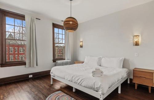 Park View House | 5-BR Historic Home Nestled Btw Petworth & CoHi