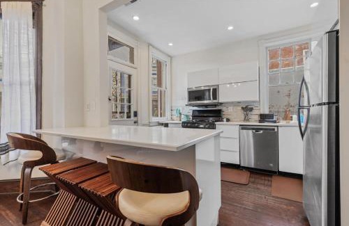 Park View House | 5-BR Historic Home Nestled Btw Petworth & CoHi
