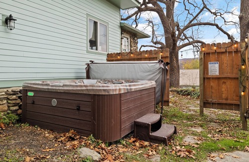 Honeoye House | 5 BR | Hot Tub | Valley View | Near Honeoye Lake