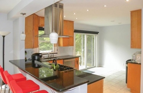 Southampton House | 5 BR House; 1 Acre Property; Newly Renovated ; Minutes to town/beach