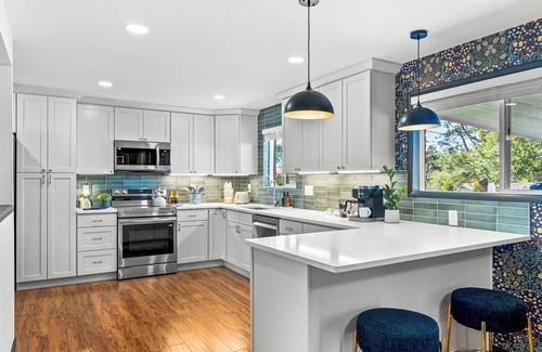 Castlewood House | 5 BR Luxury Funhouse, Walk to Fiddler's Green, Hot Tub, Mini-Golf, FirePit, Theater Room
