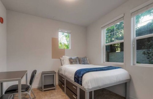 Chico Apartment | 5 BR Modern Desert W/ Oasis Pool+Double Story Gym