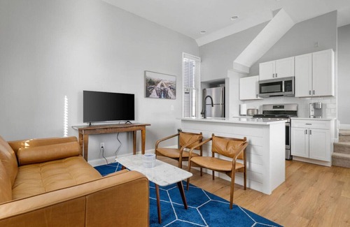 North Charleston Apartment | 5 BR @ Paradiso Pool Club