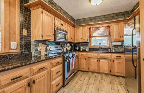 Columbia Heights House | 5 BR+ Yard. Close drive to New Brighton, Roseville, Shoreview