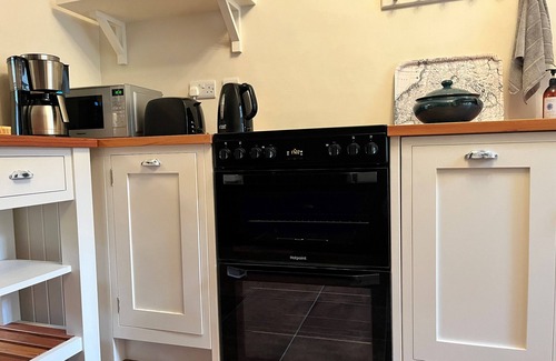 Lancaster House | 5 CASTLE HILL, family friendly, with a garden in Lancaster