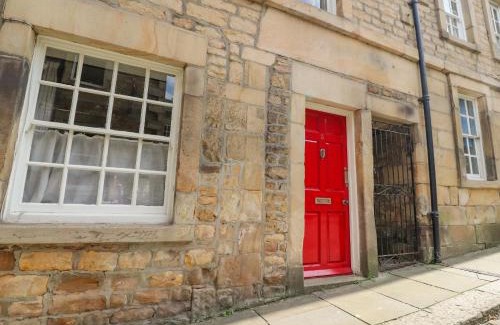 Lancaster House | 5 Castle Hill