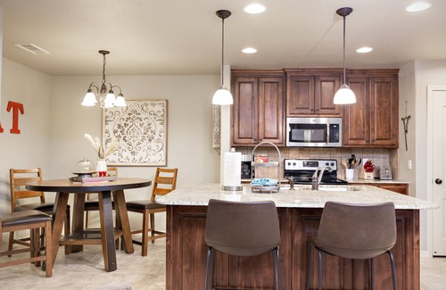 Amarillo House | 5 ⭐️ Clean & Quiet Barstow Retreat