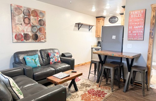 Moab South Valley House | #5 Dog Friendly, Walking distance to Hiking Trails