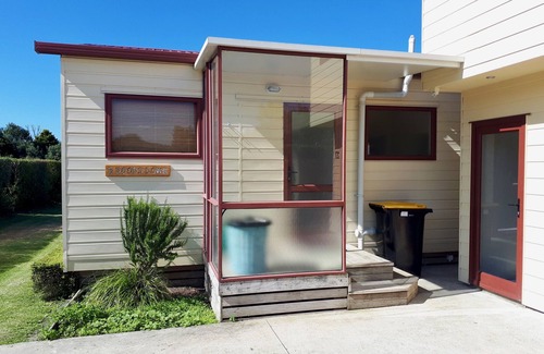 Hahei Cottage | 5 Doors Down - Hahei Holiday Accommodation