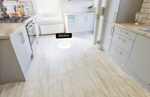 Hartlepool House | 5 double bedrooms all with en-suites, PPE room for offshore workers, games room