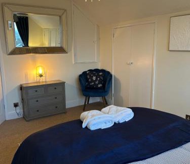 Woolavington Apartment | 5 Edgebury