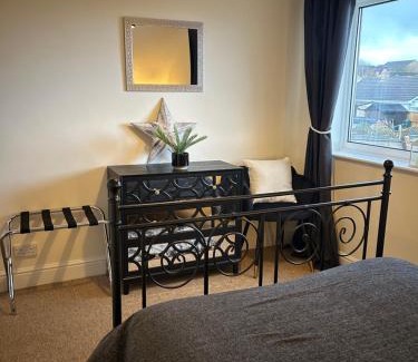 Woolavington Apartment | 5 Edgebury