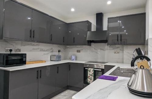 Hull Road House | 5 Ensuite Bedroom House Near Centre Free Parking