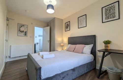 Hull Road House | 5 Ensuite Bedroom House Near Centre Free Parking