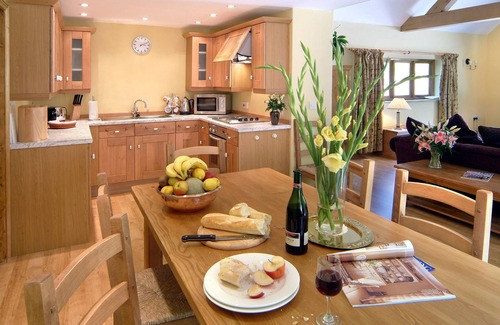 Compton Abdale House | 5* Gold Award Barn Conversion at the Heart of The Cotswolds