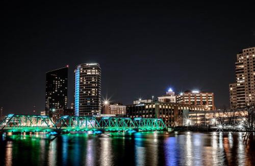Downtown House | 5 King Bed Suites at The Finnley Hotel in DT GR