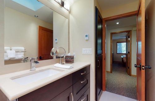 Overlook Park House | 5 Lofty Lane