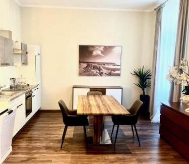 Baden Apartment | 5 Luxus Appartements mit grossem Salon in der Wienerwald Residenz