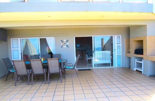 Manaba Beach Apartment | 5 Manaba Breeze, Uvongo