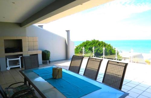 Manaba Beach Apartment | 5 Manaba Breeze, Uvongo