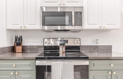 Vero Beach South House | 5 Mi to Beach + 3BR w/Private Pool + Grill